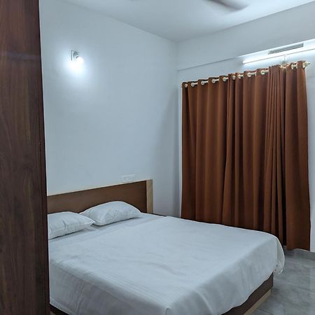 Jayalakshmi Residency Hotel Vaduvanchal Eksteriør billede