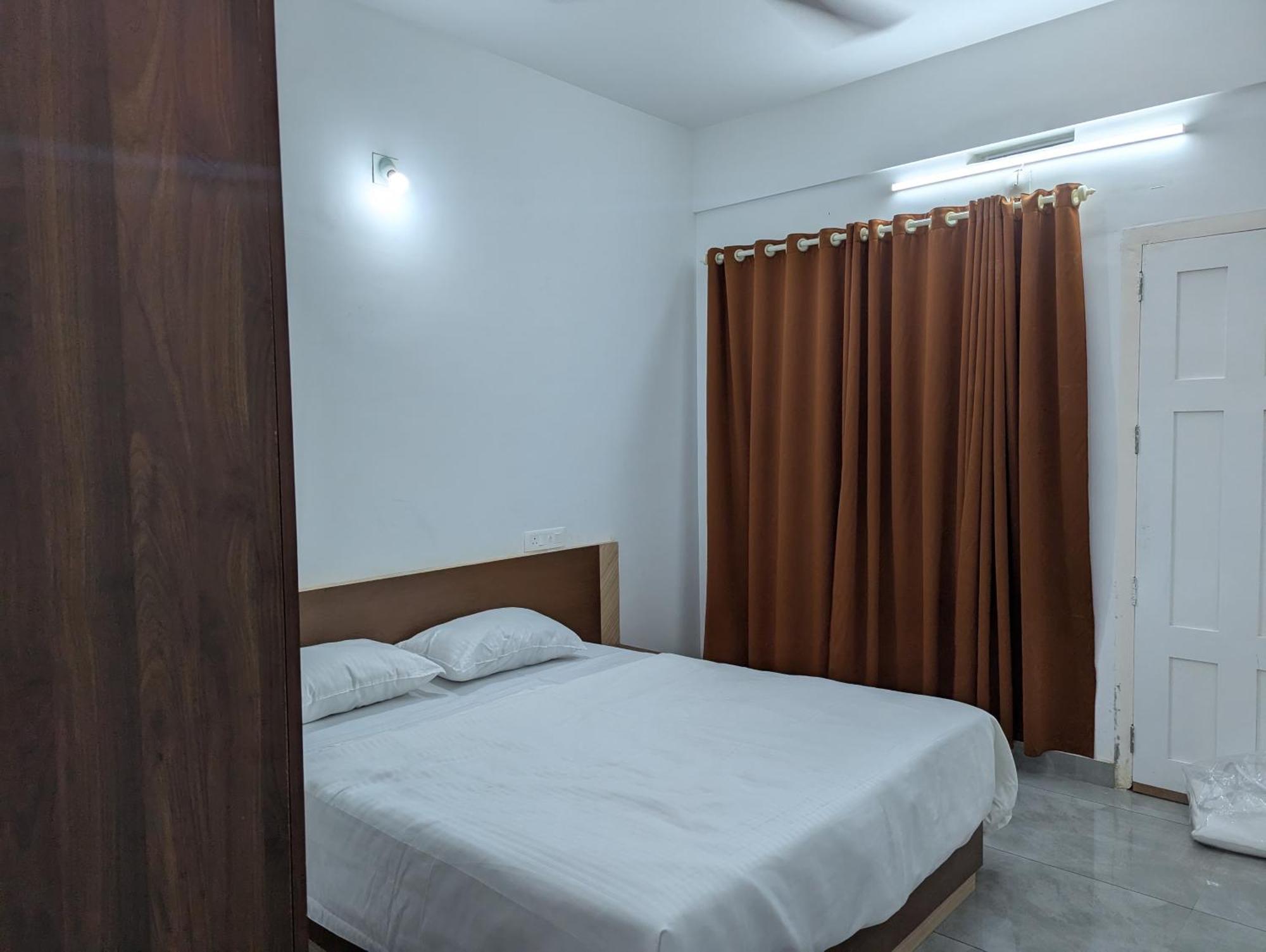 Jayalakshmi Residency Hotel Vaduvanchal Eksteriør billede