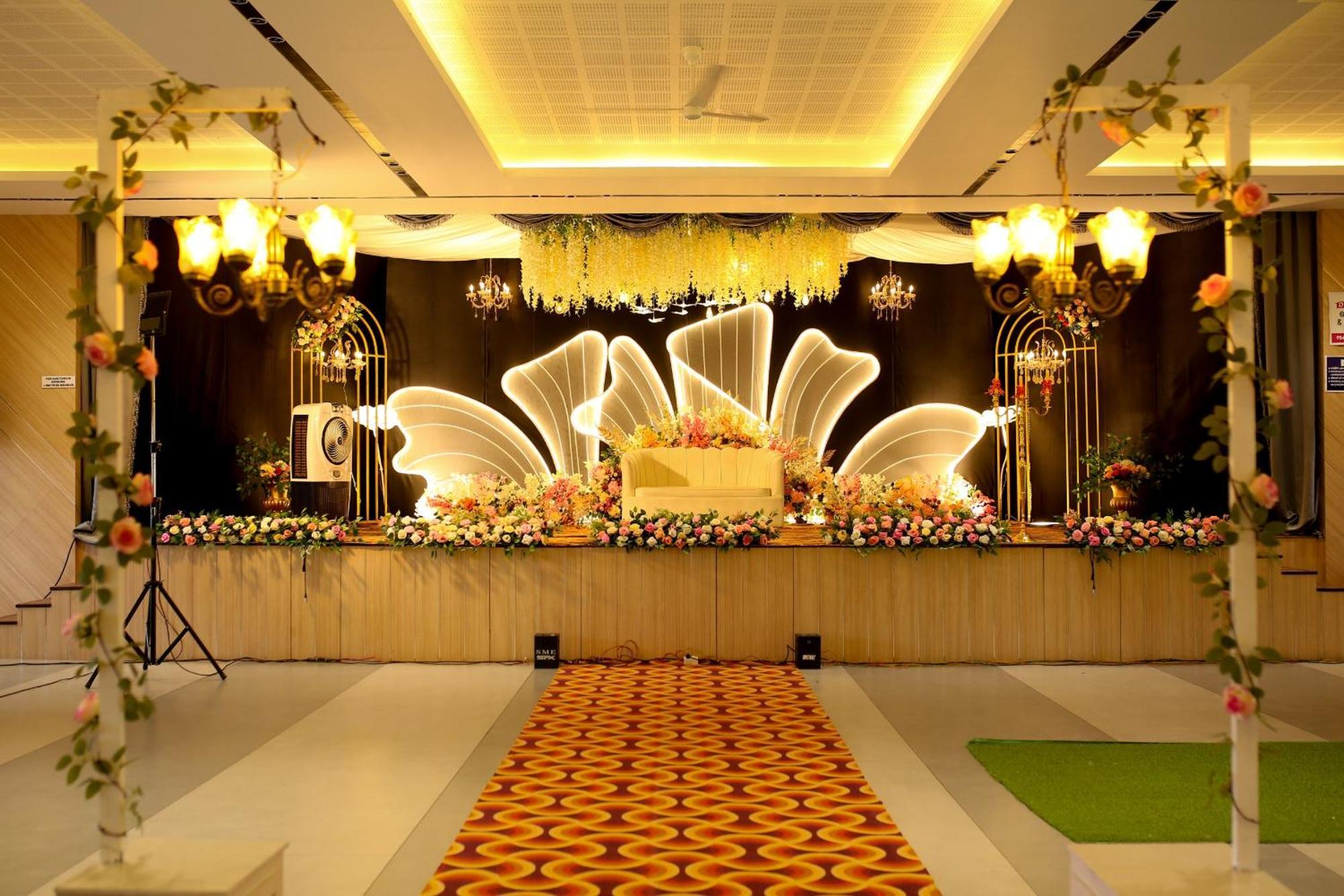 Jayalakshmi Residency Hotel Vaduvanchal Eksteriør billede