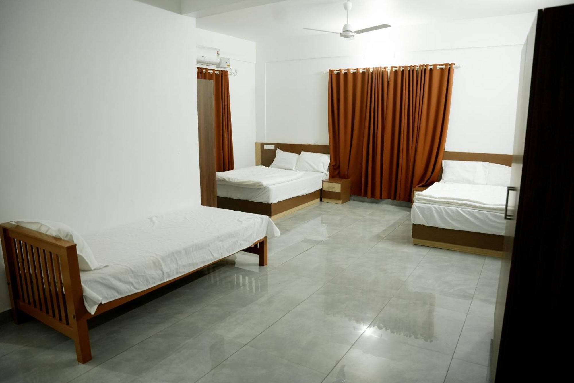 Jayalakshmi Residency Hotel Vaduvanchal Eksteriør billede